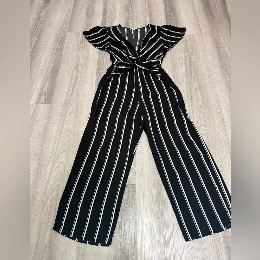 Charlotte Russe Striped Knot Front Wide-Leg Jumpsuit Black White Size S. - Picture 3 of 12